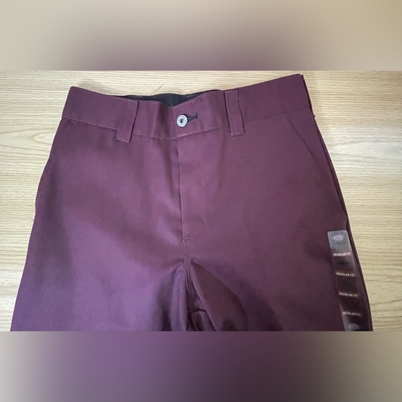 Dickies Men's Chinos in Deep Burgundy - Picture 4 of 10